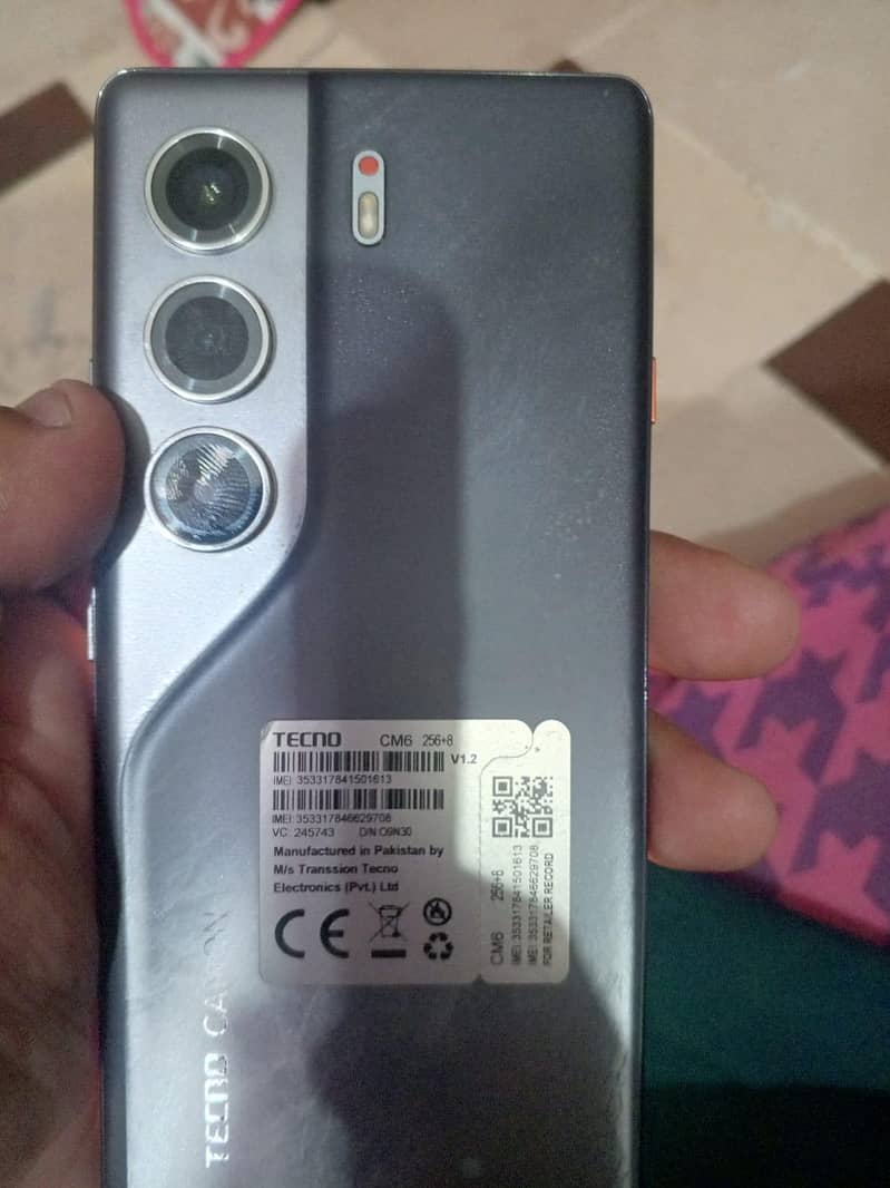 Tecno CAMON 40 Pro 8