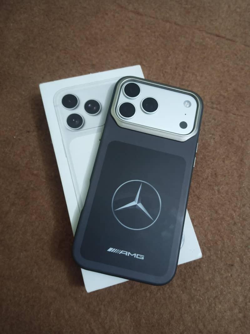 Apple iPhone 17 Pro Max 0