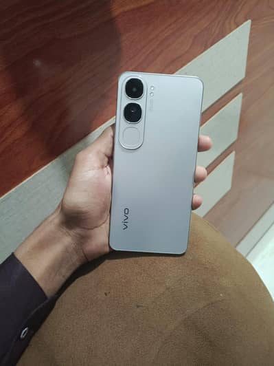 Vivo Y200