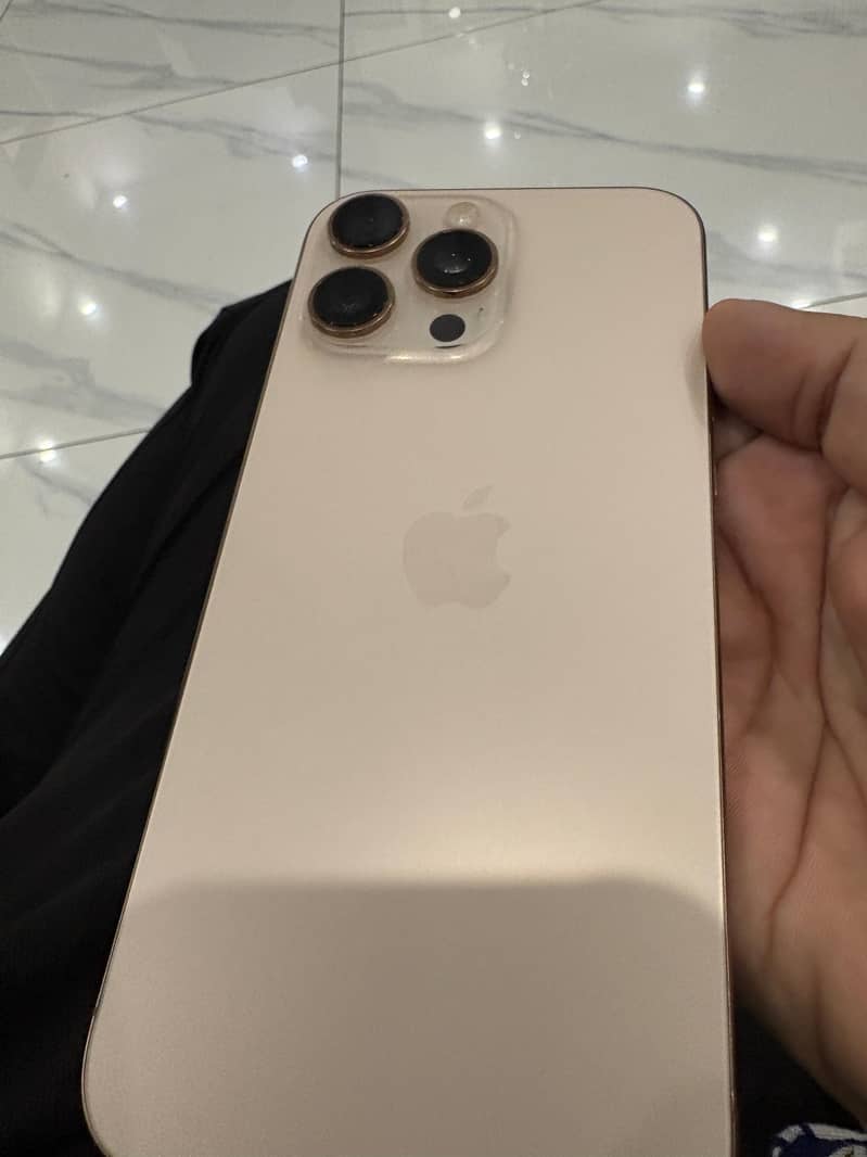 Apple iPhone 16 Pro Max - Mobile Phones - 1120805479