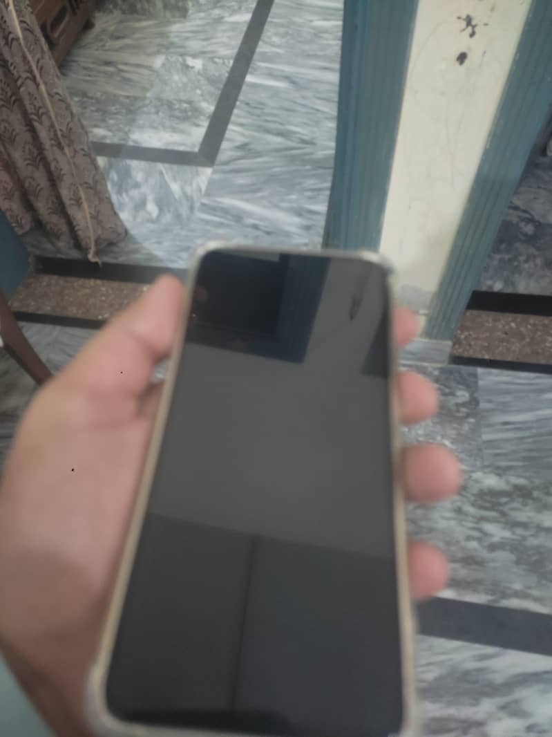 Google Pixel 8 2