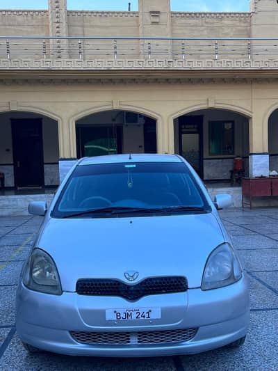 Toyota Vitz 2000