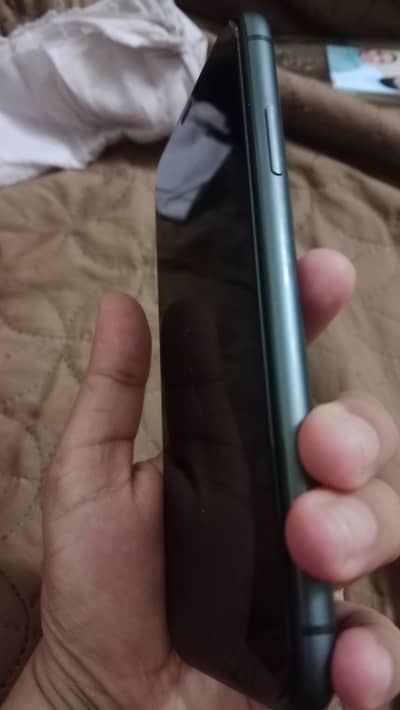 Apple iPhone 11