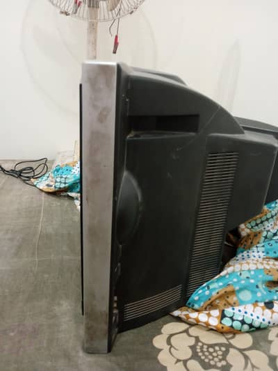 T. v full size