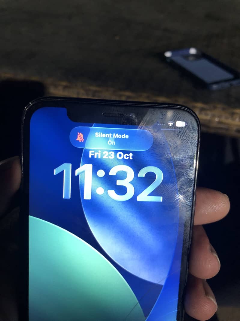 Apple iPhone 11 Pro 4