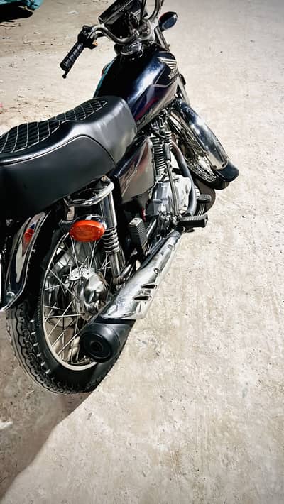 Honda-125 Available