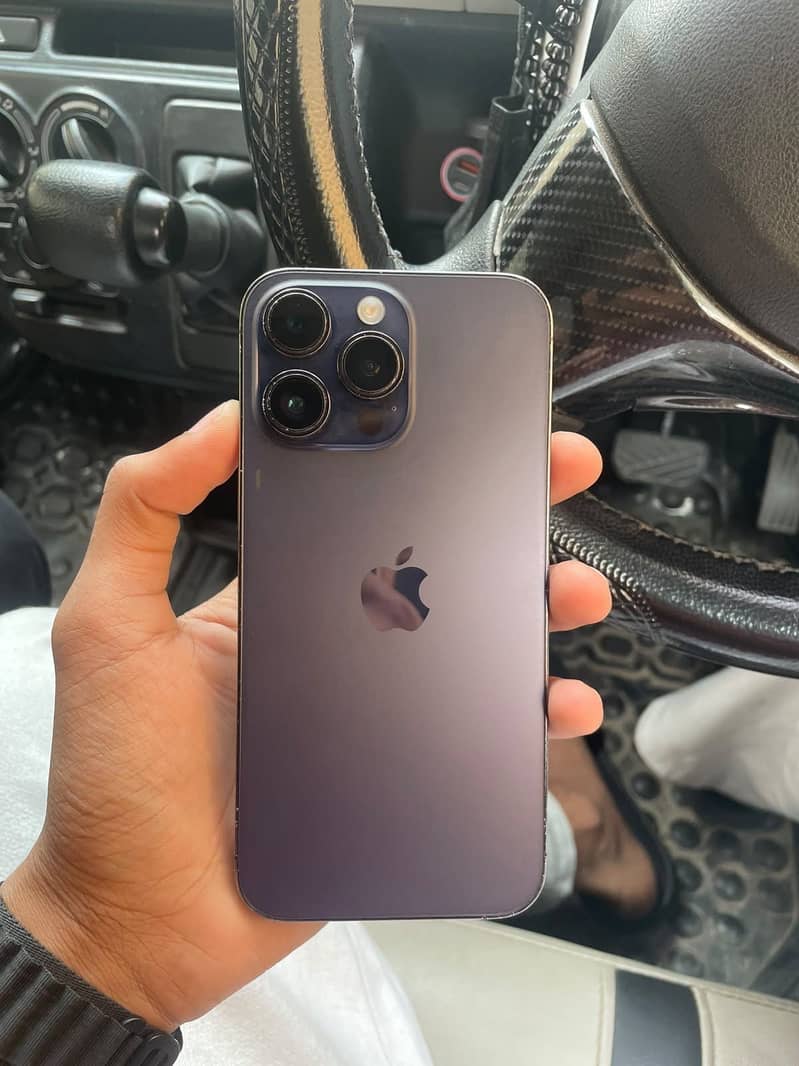 Apple iPhone 14 Pro Max 0