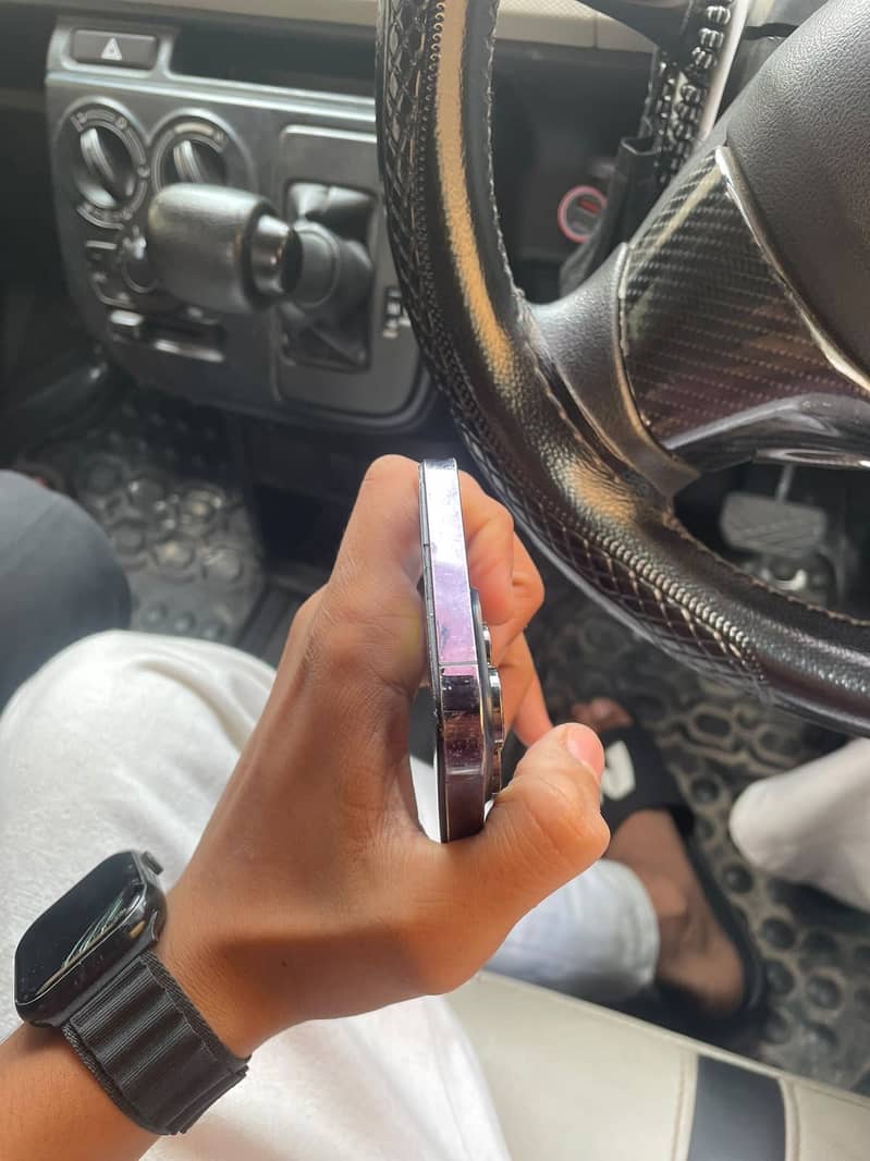 Apple iPhone 14 Pro Max 4
