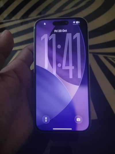 Apple iPhone 16