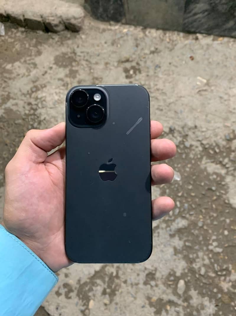 Apple iPhone 15 2