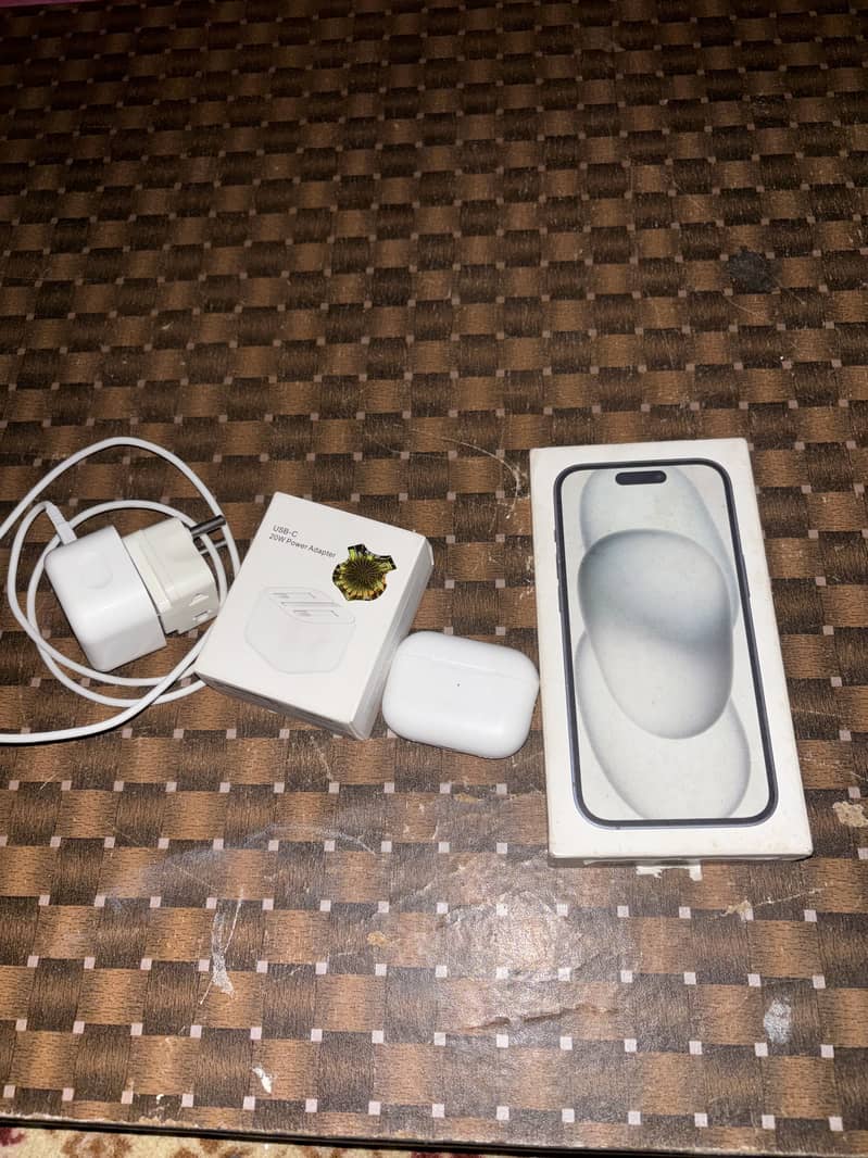 Apple iPhone 15 3