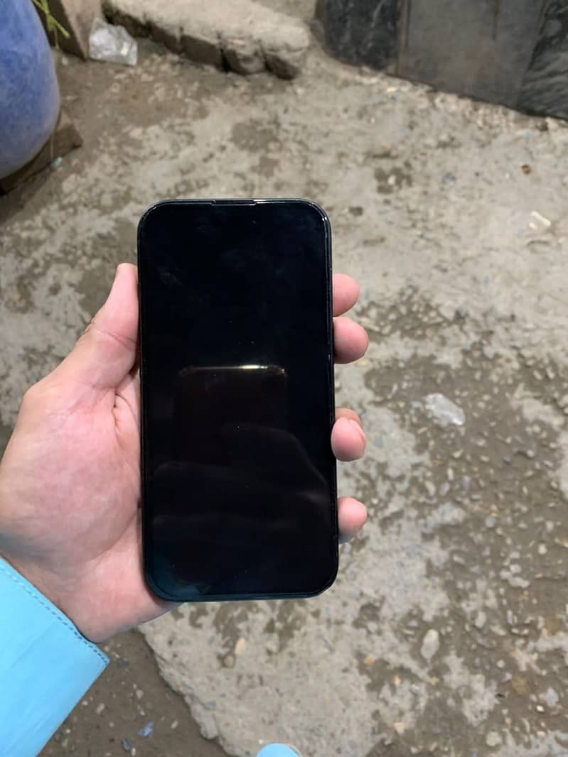 Apple iPhone 15 9