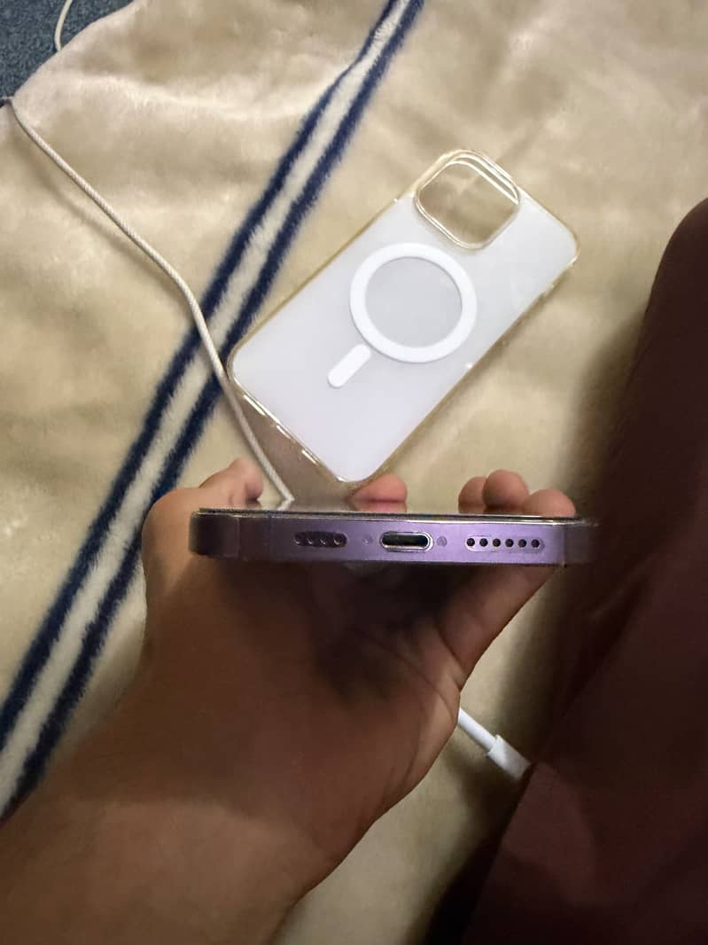 Apple iPhone 14 Pro Max 2