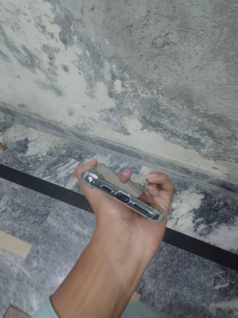 Apple iPhone 11 Pro Max 2