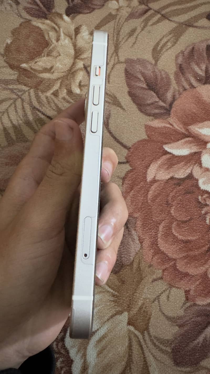 Apple iPhone 13 3
