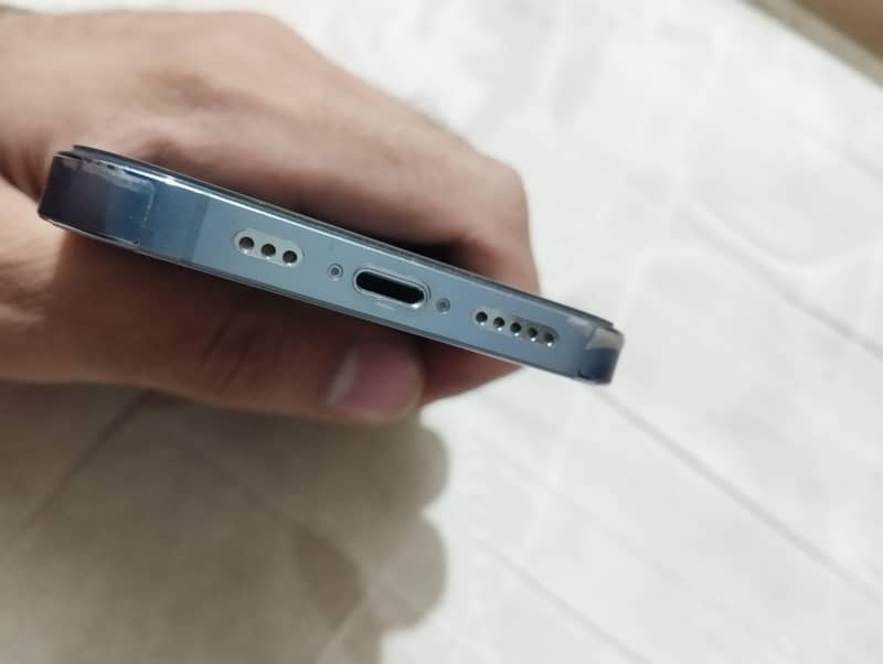 Apple iPhone 13 Pro 2