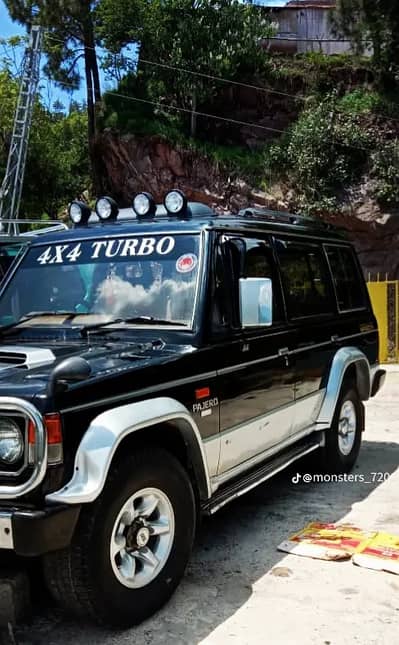 Mitsubishi Pajero 1991