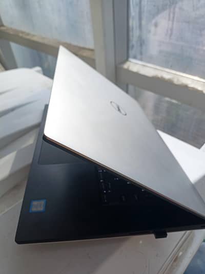 Dell precision 5520 I7 7th generation