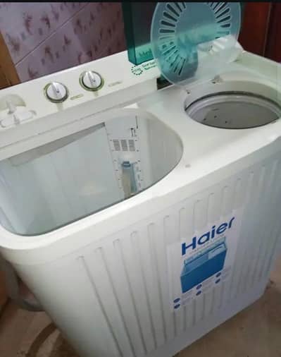 Haier Washing machine twin tub model number HWM-100BS