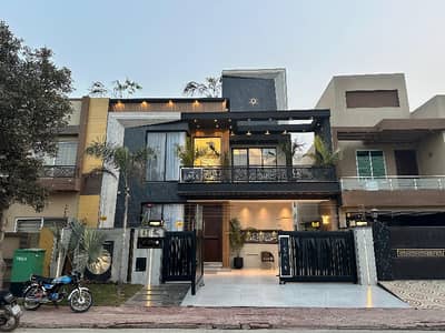10 Marla Brand New Luxury House For Sale