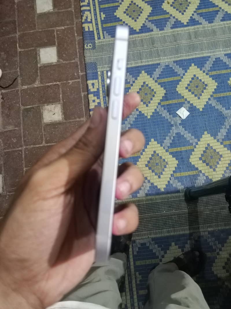 Apple iPhone 14 2