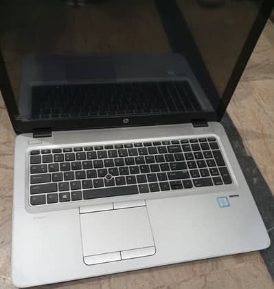 HP Elitebook I7 8th gen,ddr4 8gb extendable,256 GB hard drive