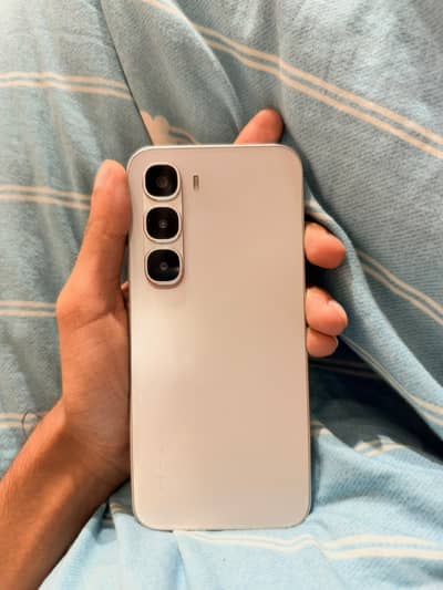 Infinix Hot 60 Pro