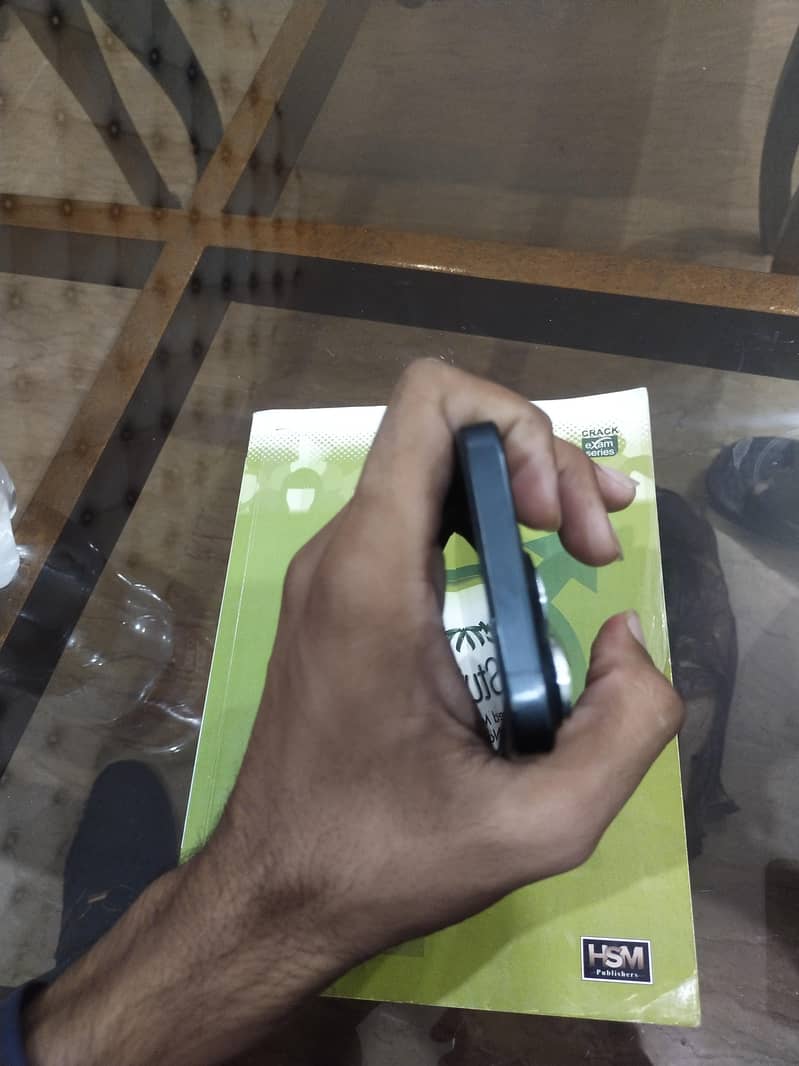 Apple iPhone 15 Pro 3