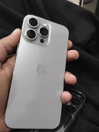 Apple iPhone 15 Pro Max jv