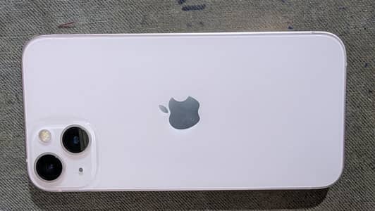 Apple iPhone 13