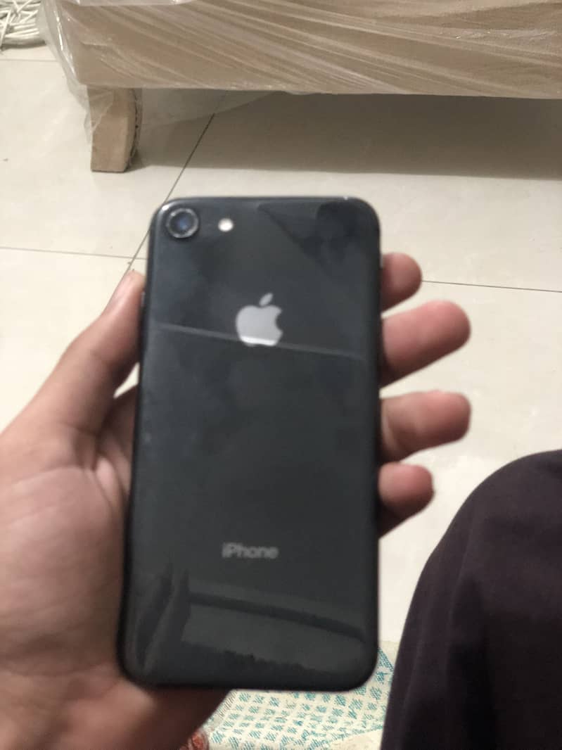Apple iPhone 8 5
