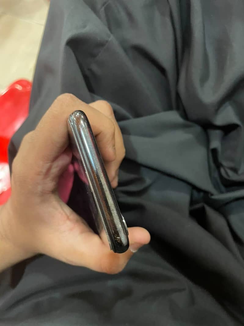 Apple iPhone X 2