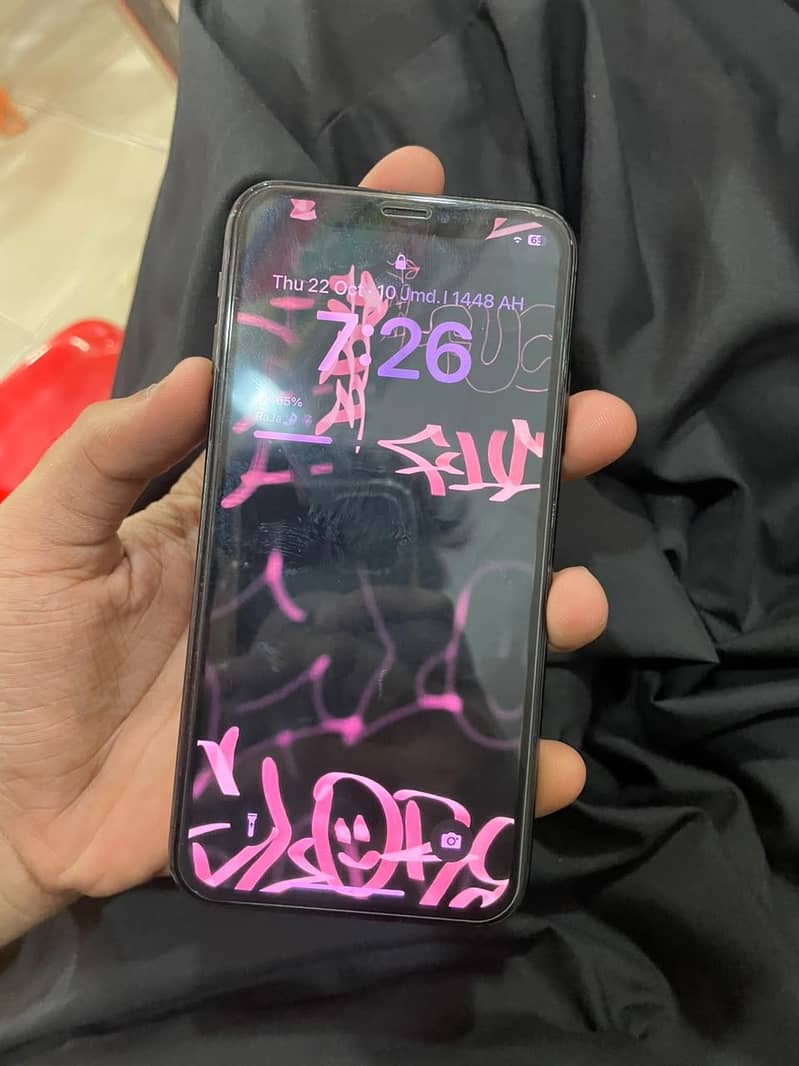 Apple iPhone X 4