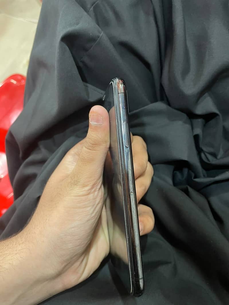 Apple iPhone X 6