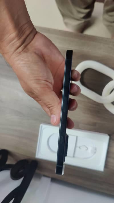 Apple iPhone 16 Pro Max. PTA Approved.