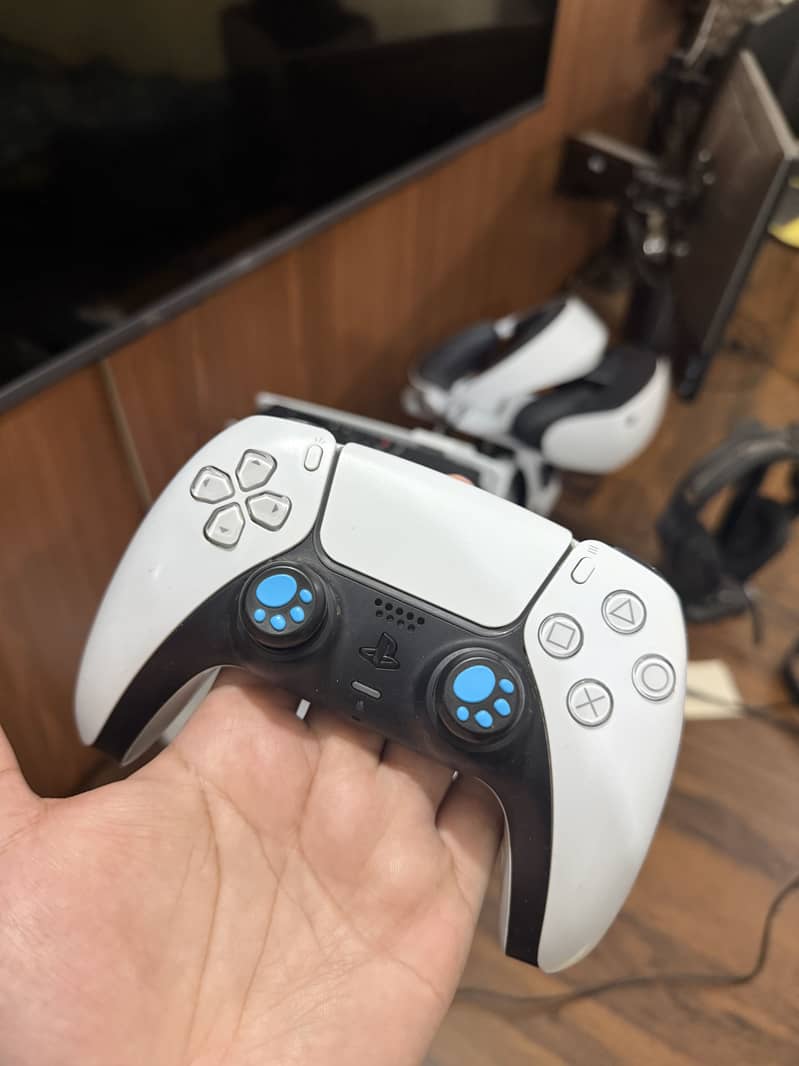 PS5 Slim Disc Edition Original Box & Controller Multan 1