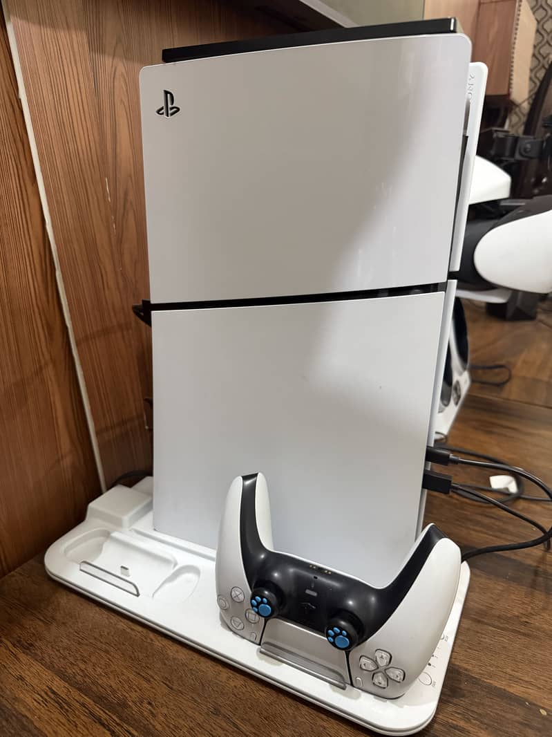 PS5 Slim Disc Edition Original Box & Controller Multan 2