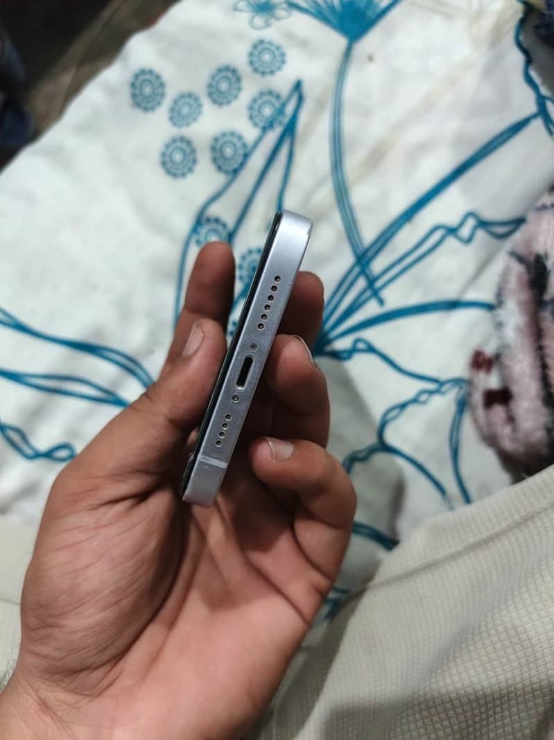 Apple iPhone 14 plus 3
