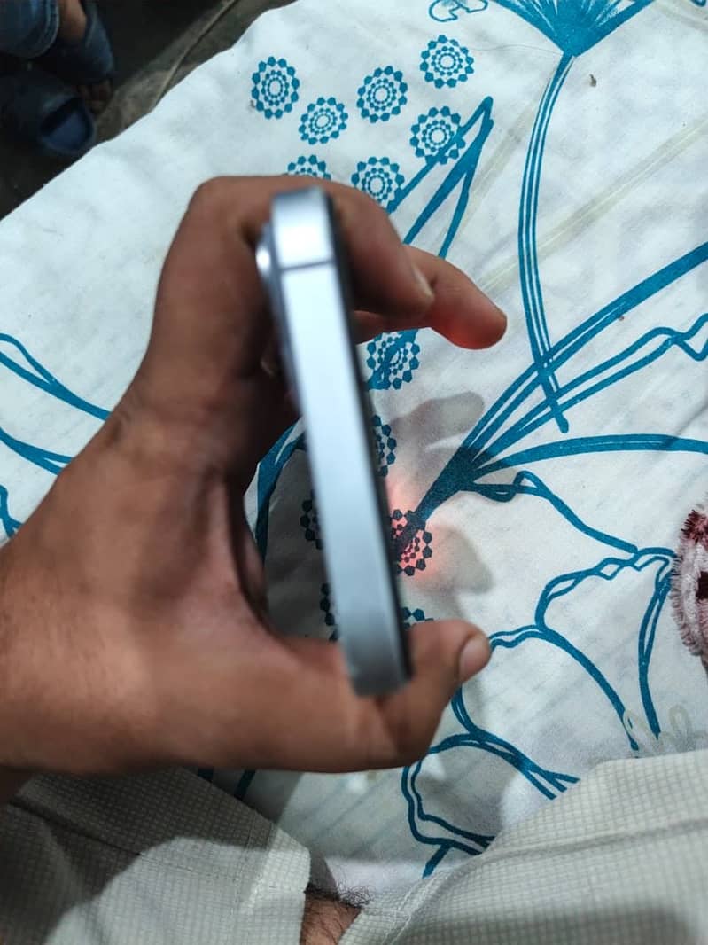 Apple iPhone 14 plus 5