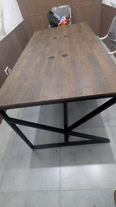 Office Table in New Condition