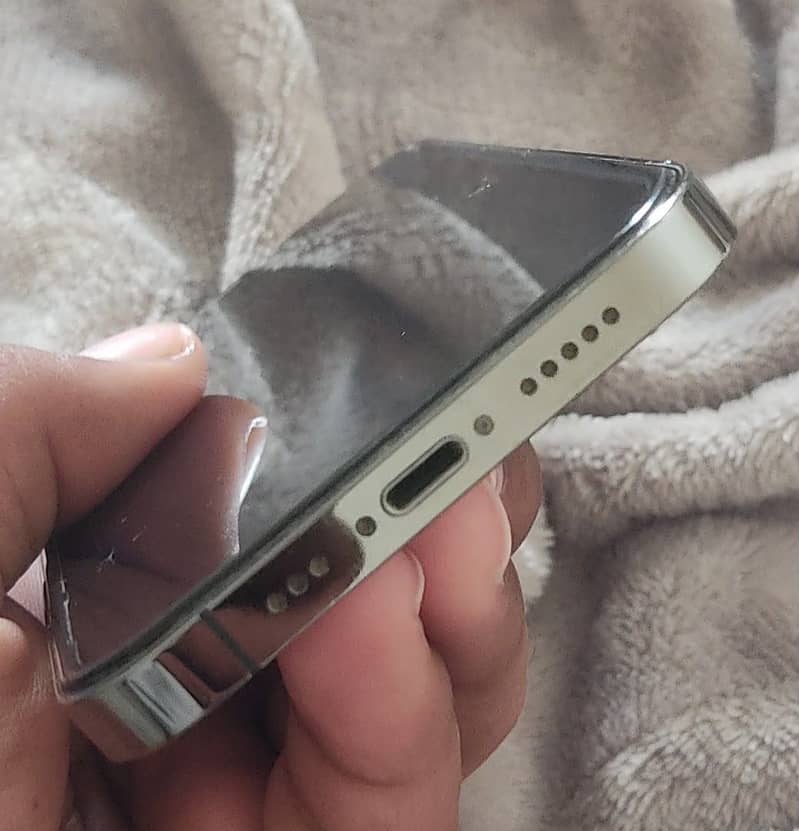 Apple iPhone 12 Pro 2
