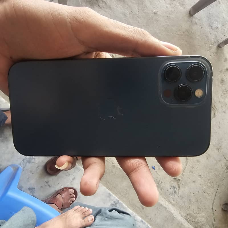 Apple iPhone 12 Pro 1