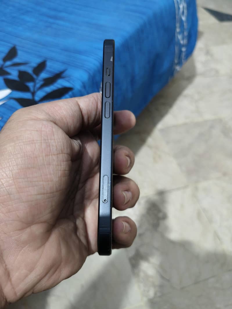 Apple iPhone 15 2
