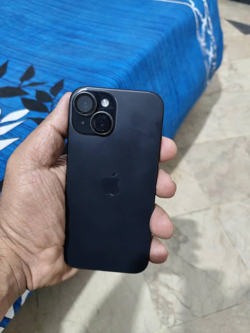 Apple iPhone 15 6