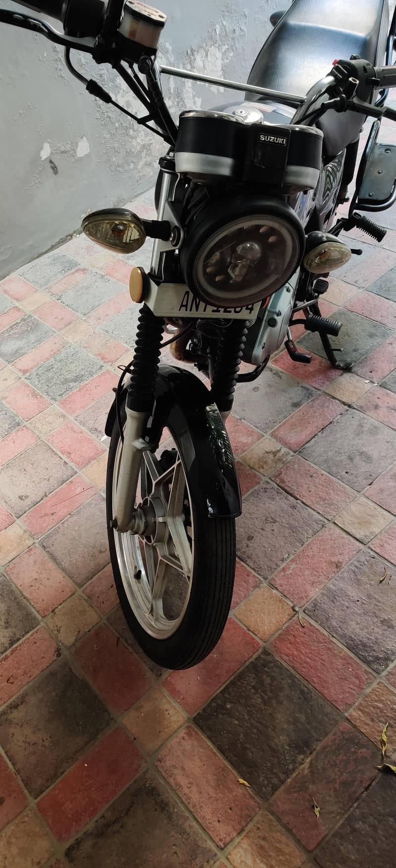 Suzuki GS 150SE mint condition no work required - Standard Bikes ...