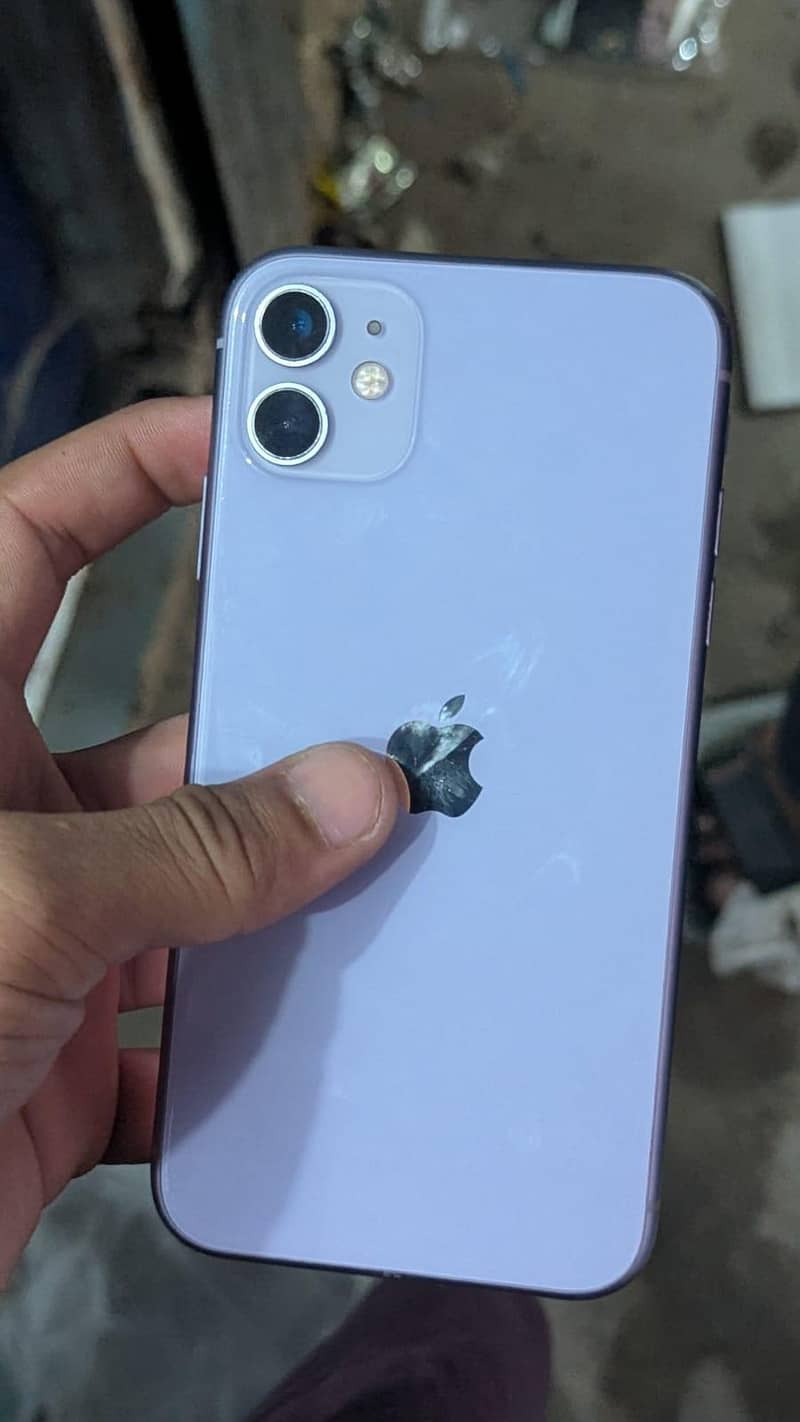 Apple iPhone 11 3