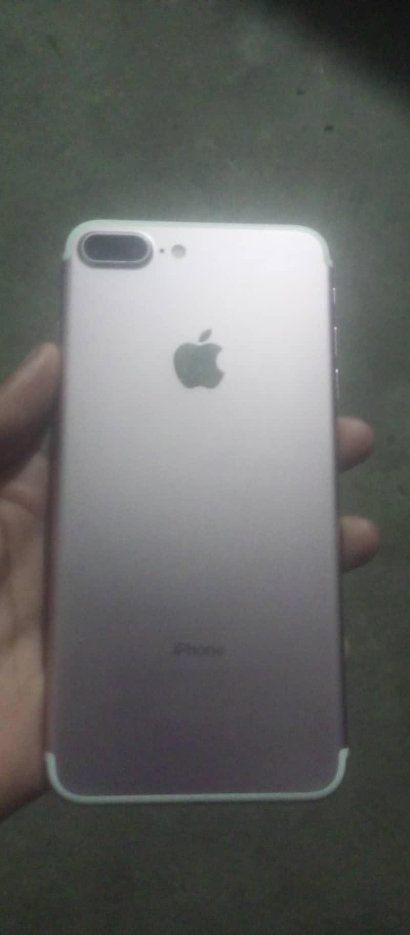 Apple iPhone 7 Plus 0