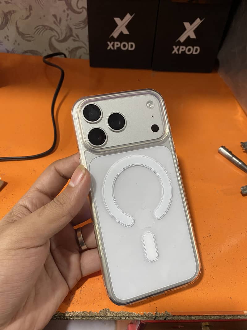 Apple iPhone 17 Pro Max 3