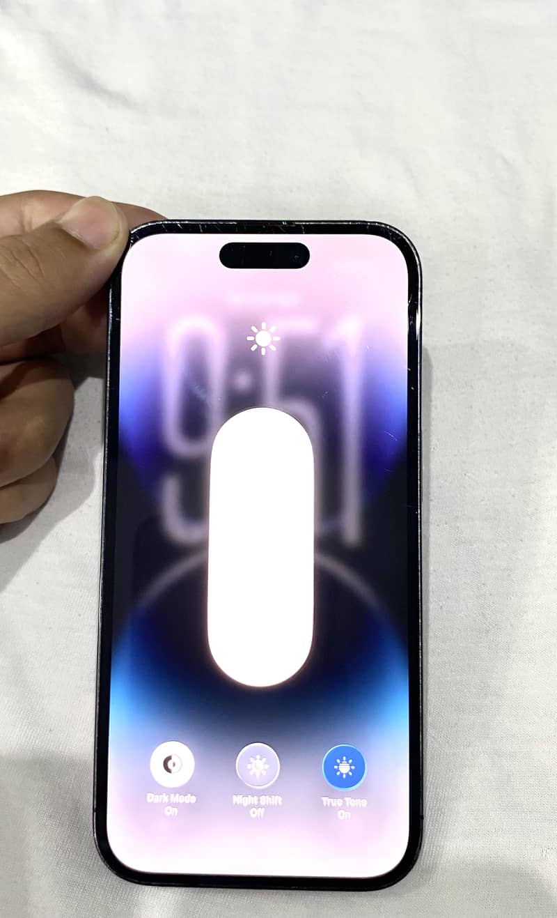Apple iPhone 14 Pro 1
