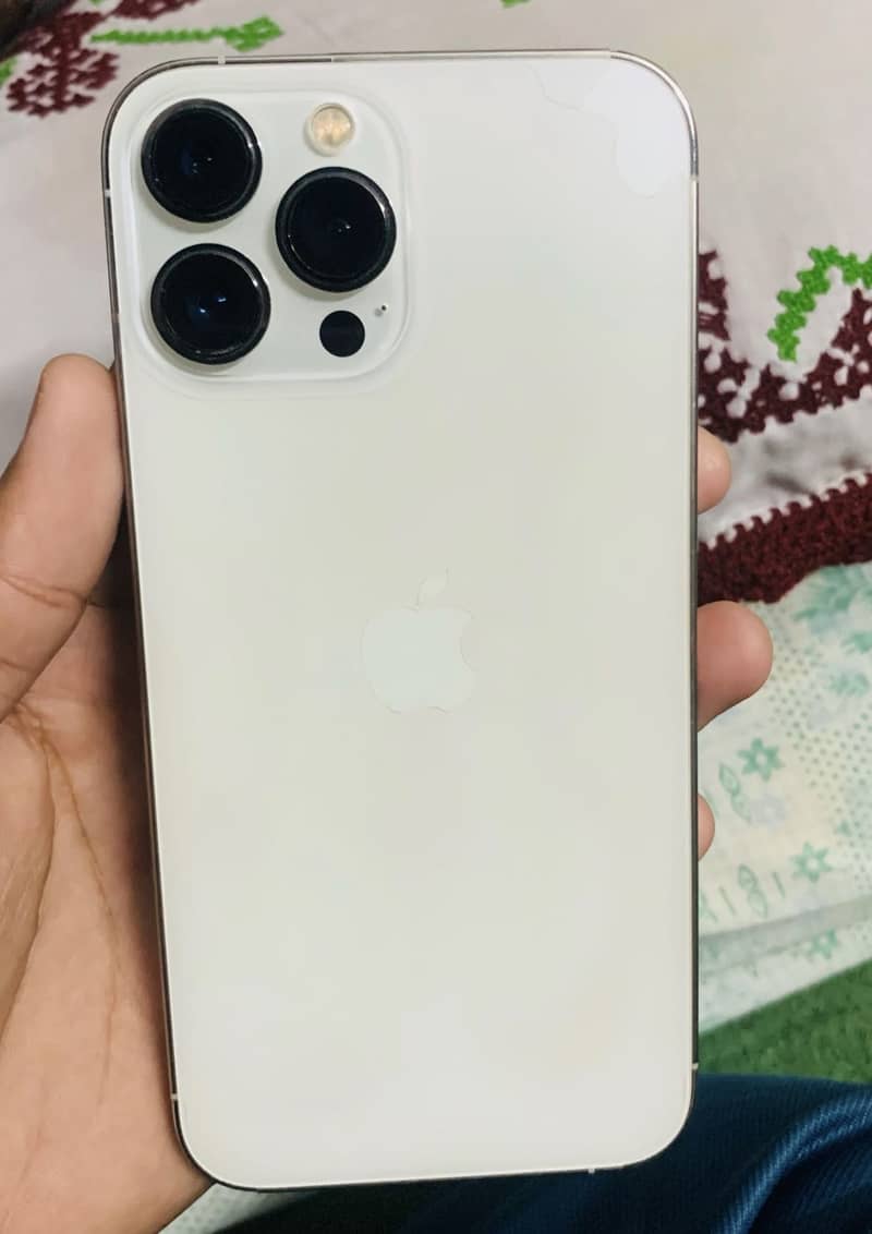 Apple iPhone 13 Pro Max 2